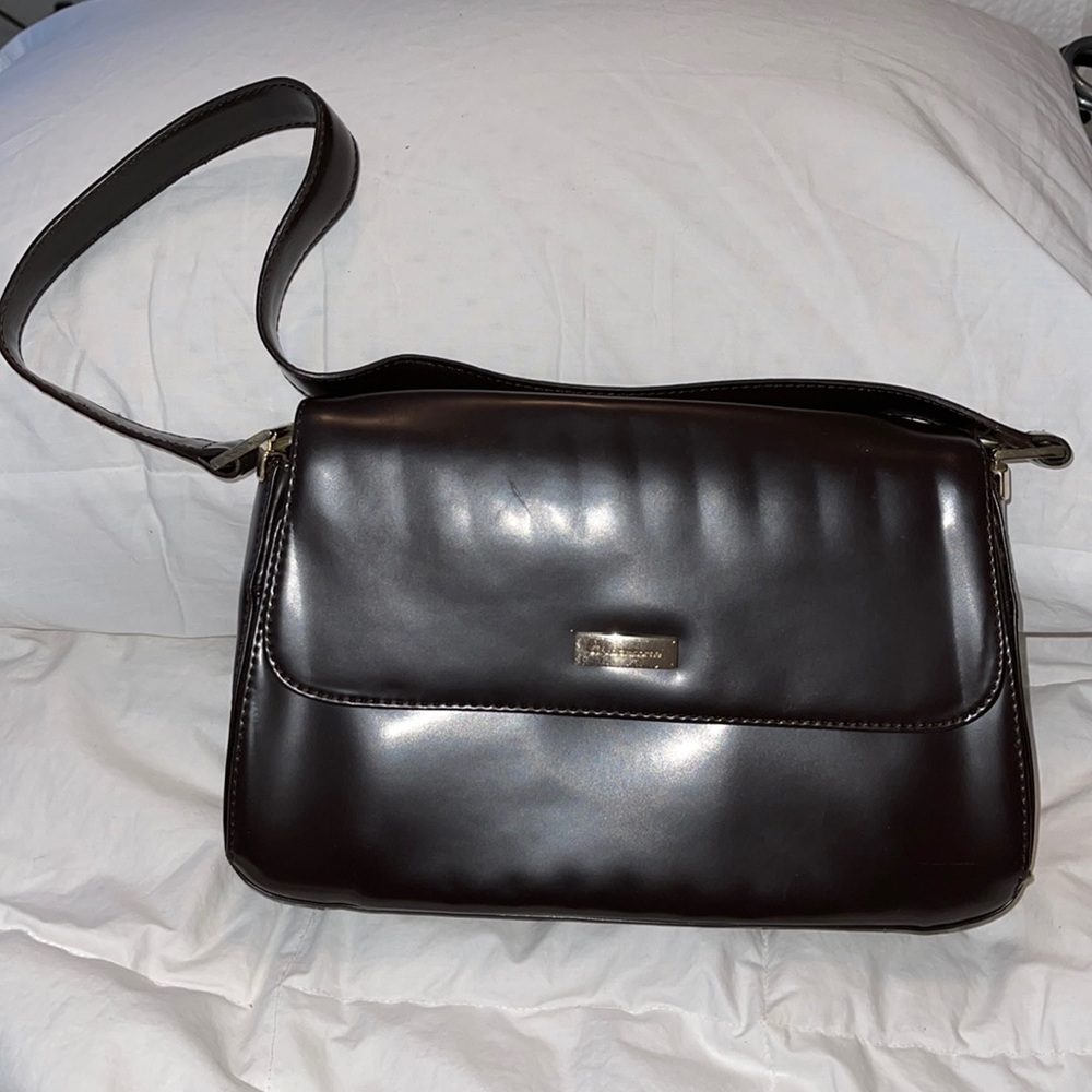 Liz Claiborne smooth leather shoulder bag